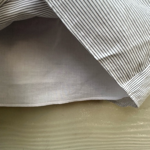 TIBI
BOW DETAILS STRIPES SLEEVELESS TOP - Picture 6 of 10